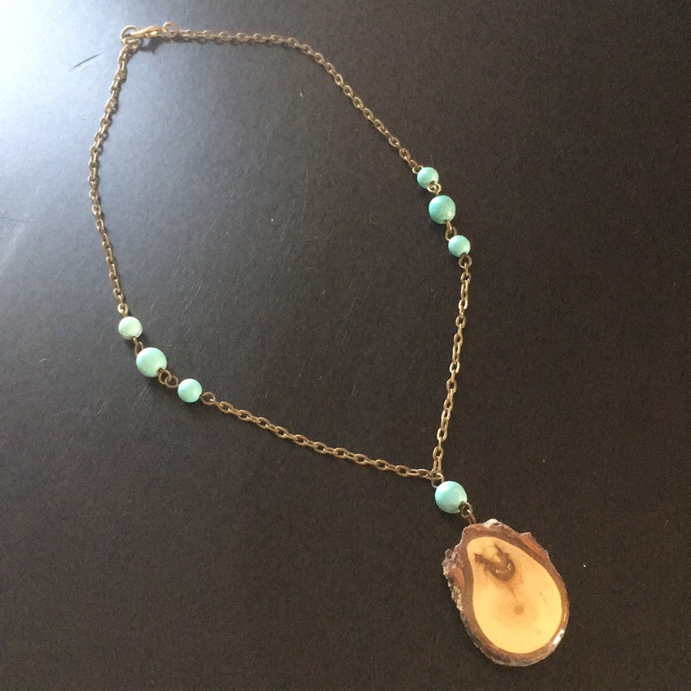 FINAL PRICE 💸 Boho wood and blue bead necklace